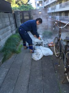 桝工事修繕作業